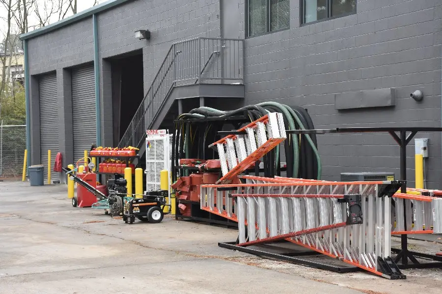 aerial equipment ladders for rent